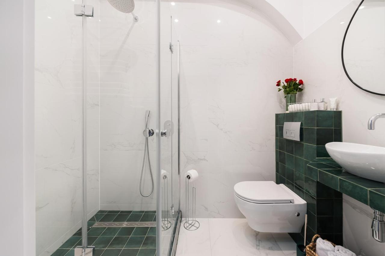 Luxury Spa Apartment Old Town كراكوفيا المظهر الخارجي الصورة
